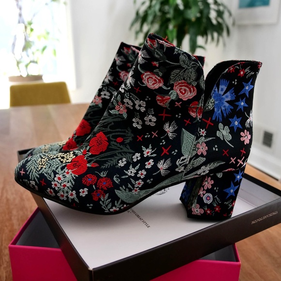 Vince Camuto Kassie Suede Boots, Wonderland 12W — NEW - Picture 8 of 11